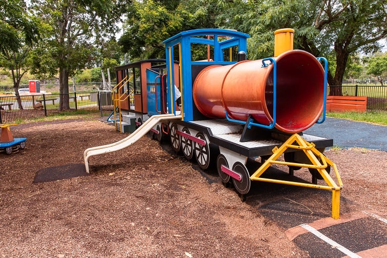 play train.